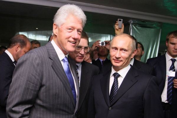 «Путин сказал мне, что не согласен с Ельциным». Клинтон заявил о неизбежности СВО